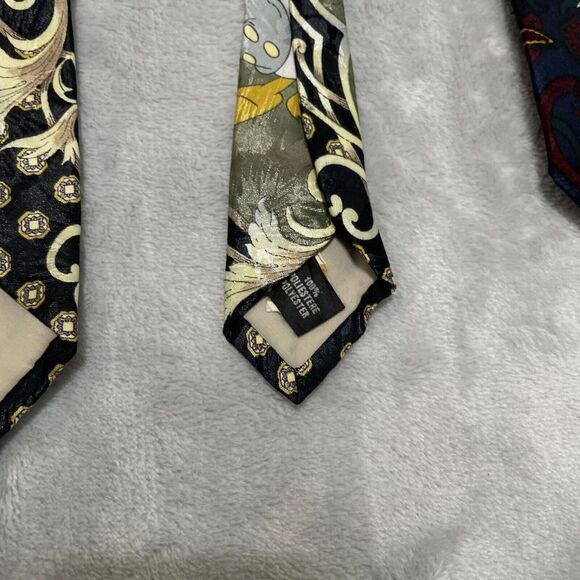 Vintage Disney Looney Tunes Ties Mens Daffy Duck Tweetie Bugs Bunny Lot of 2 - Picture 10 of 12